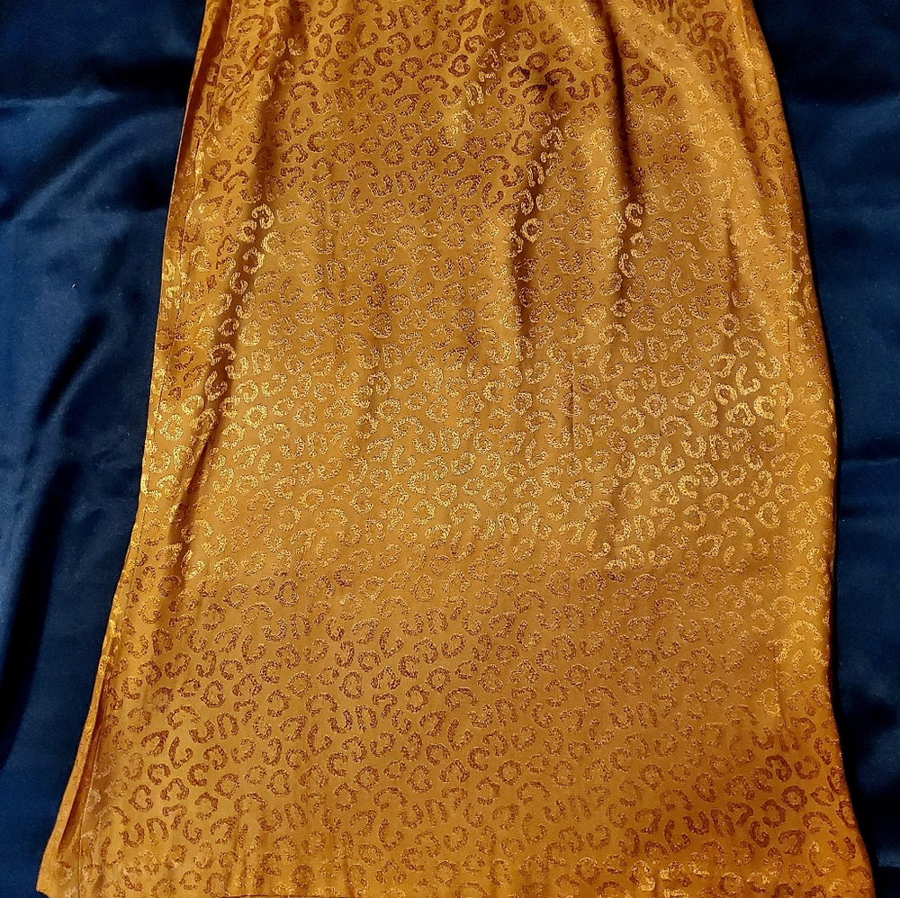 Skirt - Picture 2 of 5